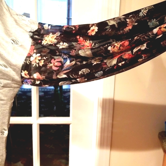 Frumus Heather 🤍Gray Distressed Dolman Top shirt, blouse - Picture 3 of 7